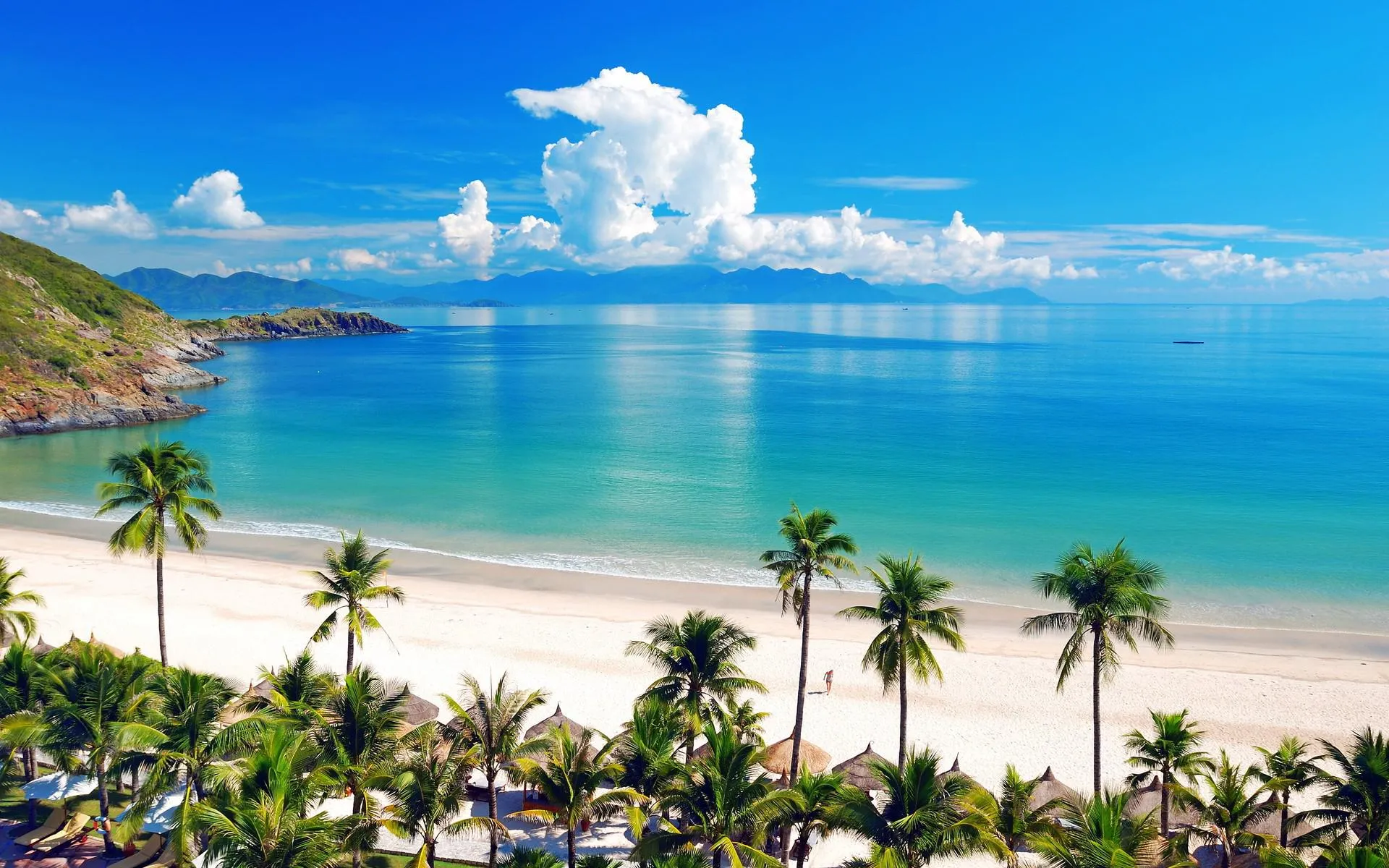 Biển Nha Trang được nhiều người lựa chọn nghỉ dưỡng khám phá