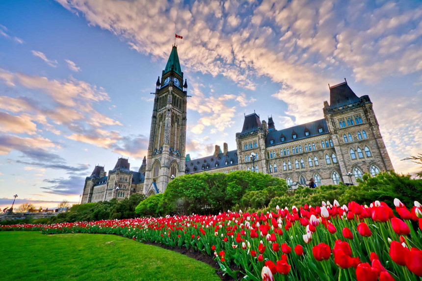 Vé máy bay đi Canada chỉ từ 411 USD/chiều – Book ngay!